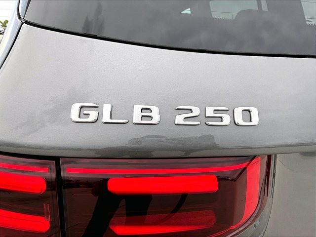 New 2026 Mercedes-Benz GLB 250 4MATIC image 28