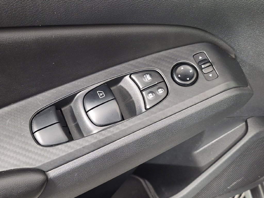 Used 2022 Nissan Altima 2.5 S FWD image 14