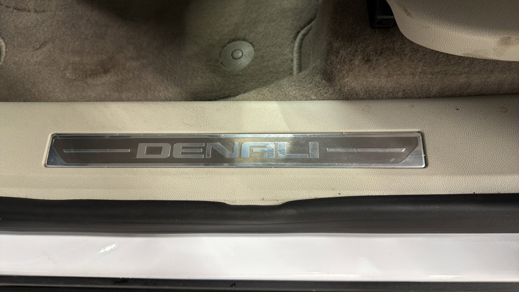 Used 2024 GMC Terrain Denali w/ Denali Premium Package image 19
