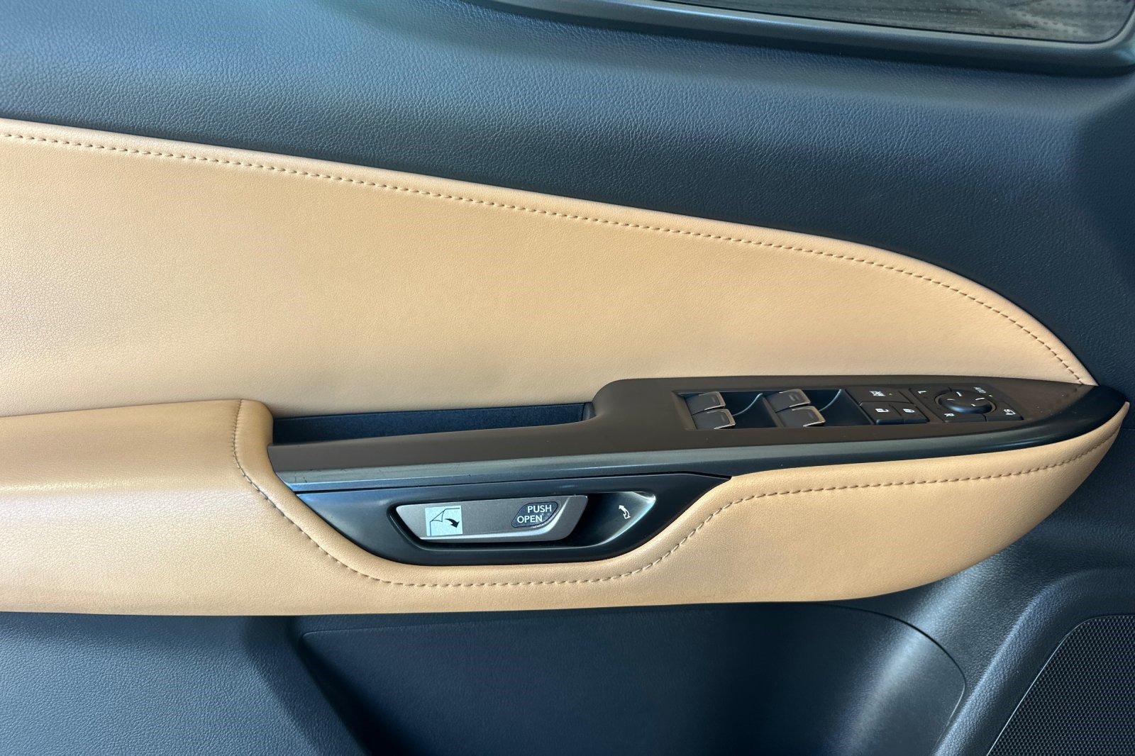 Certified 2024 Lexus NX 250 FWD image 12