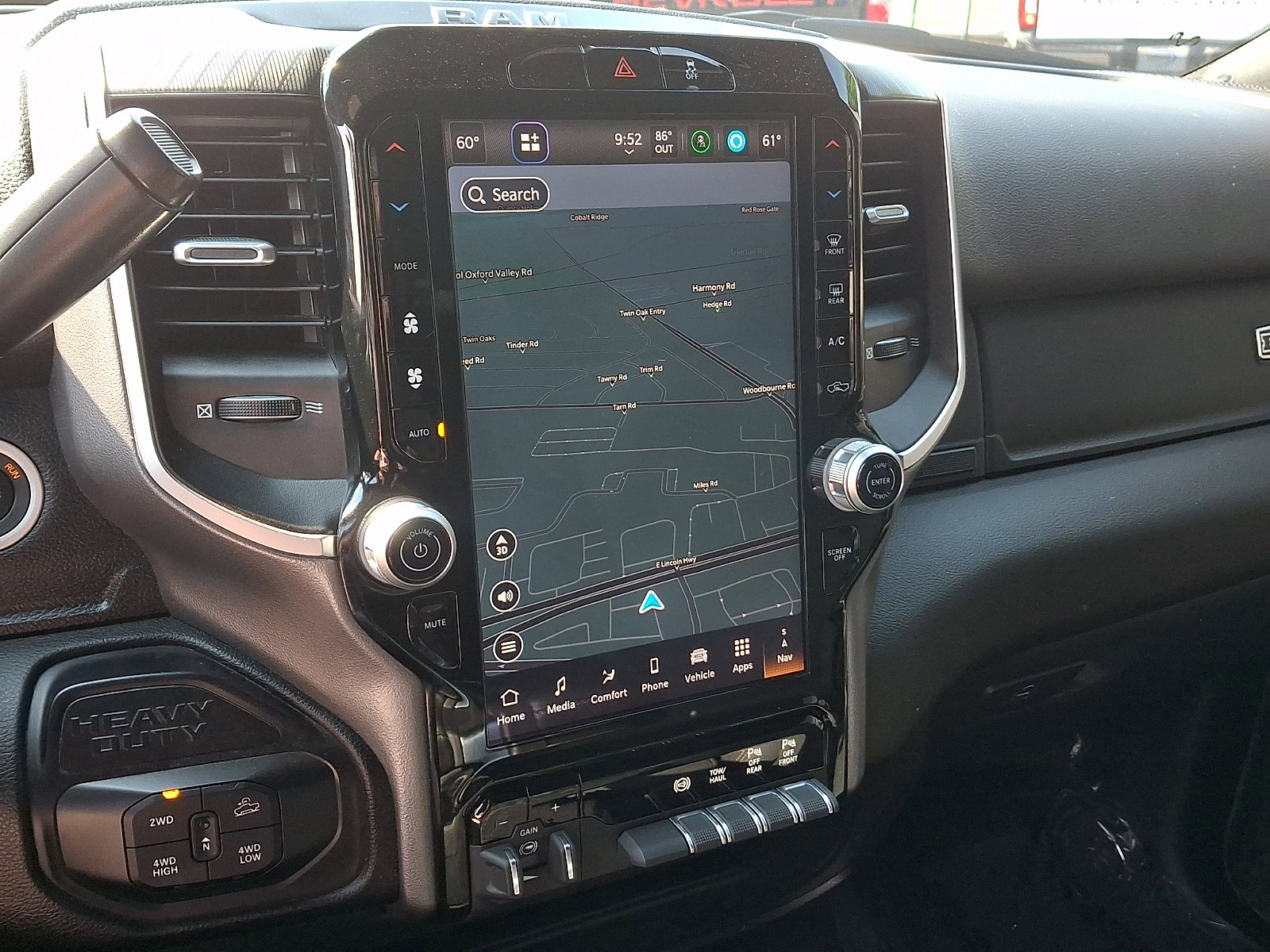 Used 2025 RAM 2500 Big Horn AWD/4WD image 15