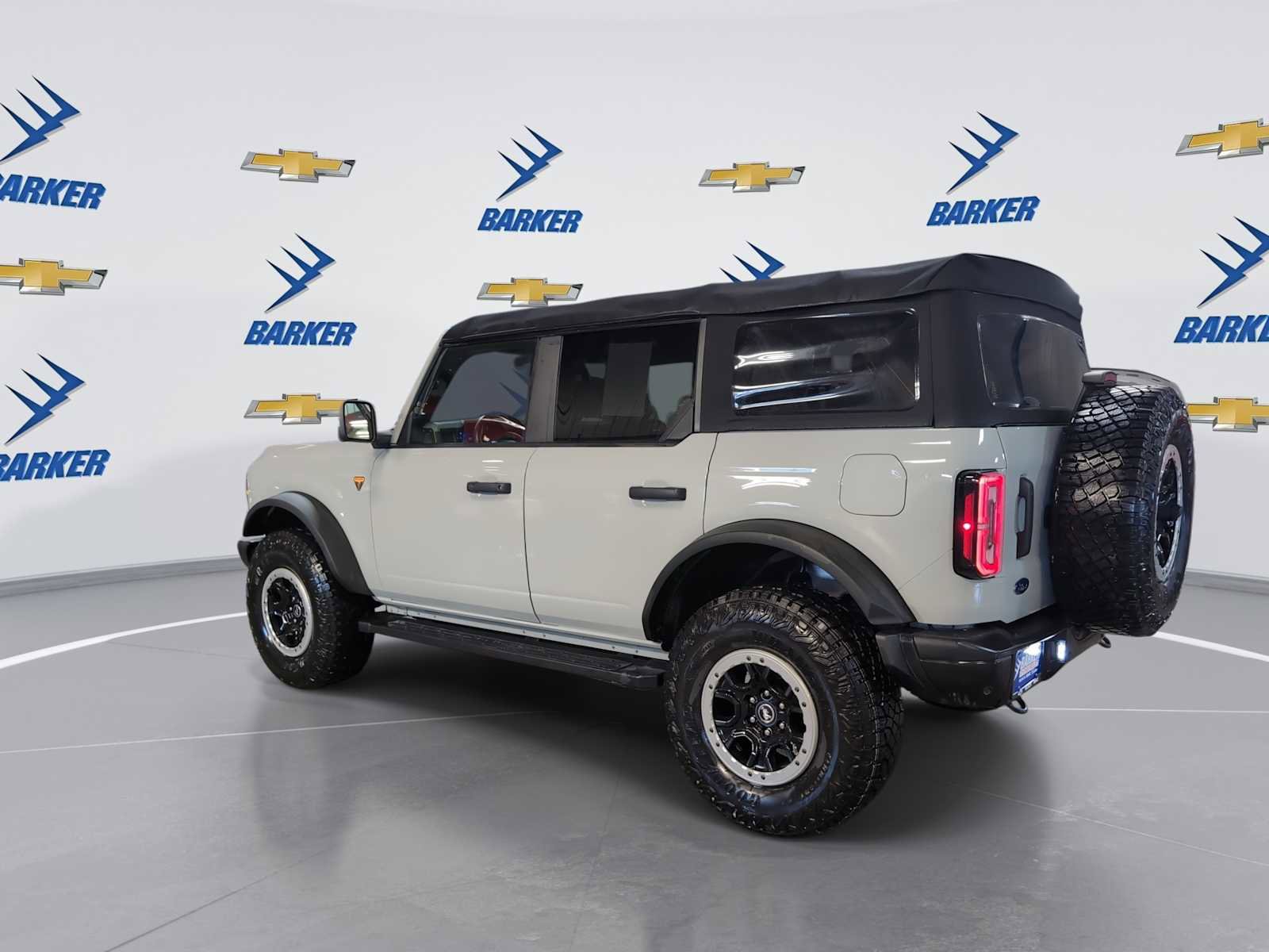 Used 2022 Ford Bronco Badlands w/ Sasquatch Package image 6