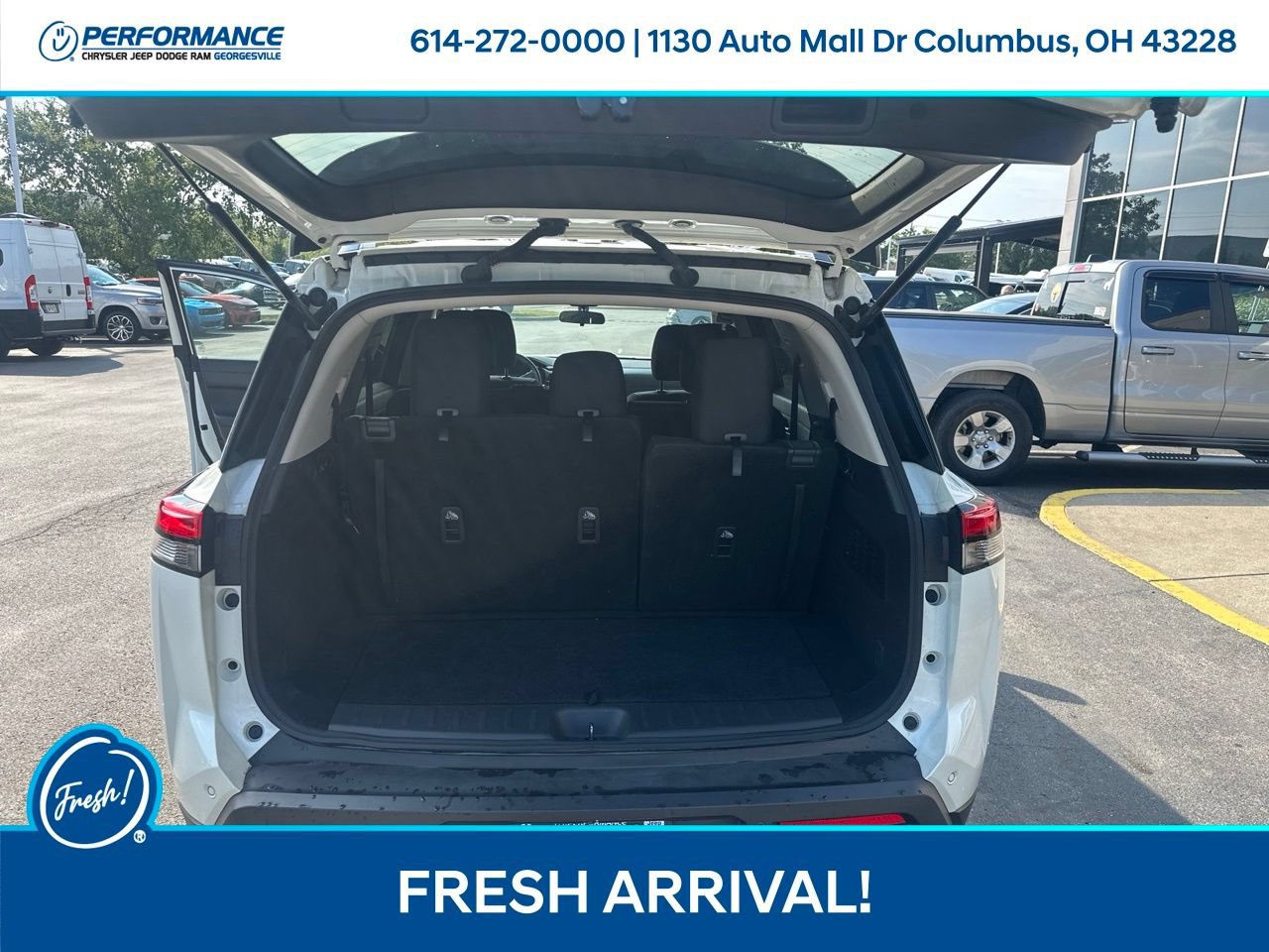 Used 2023 Nissan Pathfinder SV AWD/4WD image 13