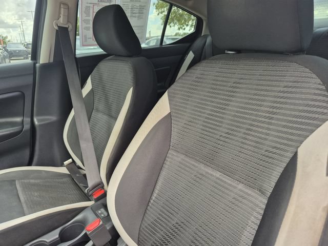 Used 2020 Nissan Versa SV FWD image 18
