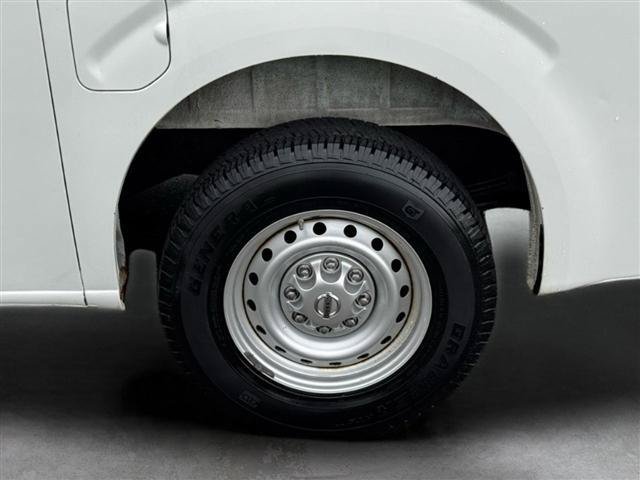 Used 2014 Nissan NV 1500 S w/ Side & Curtain Airbag Package RWD image 23