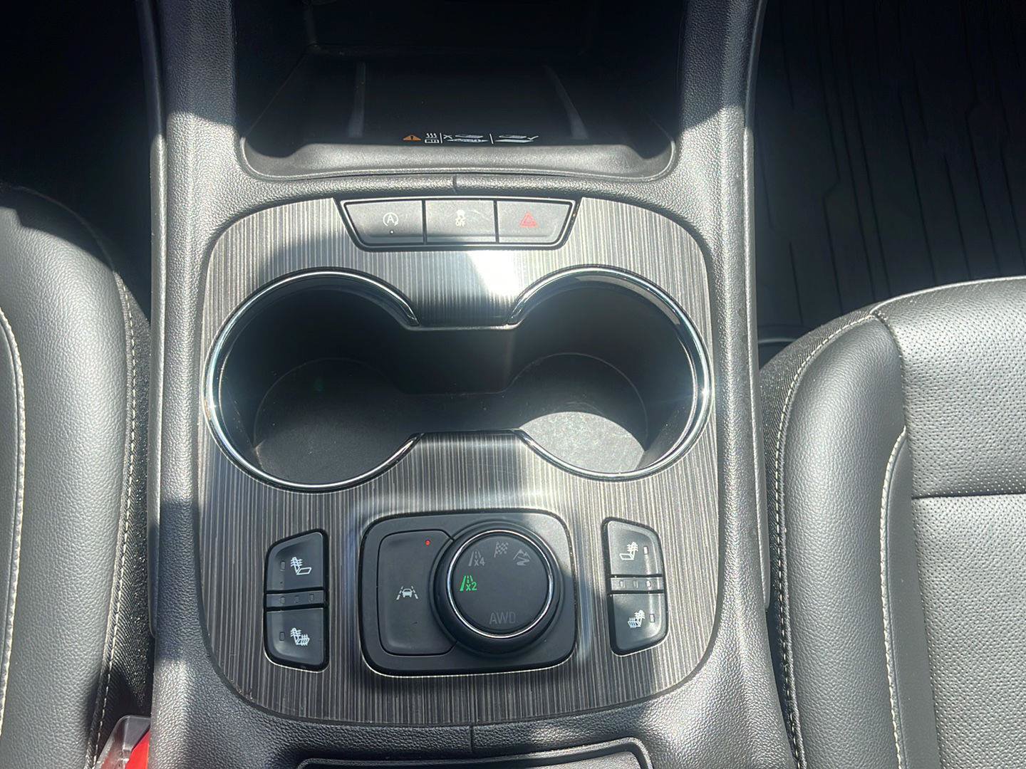 Used 2023 GMC Acadia SLT AWD/4WD image 28