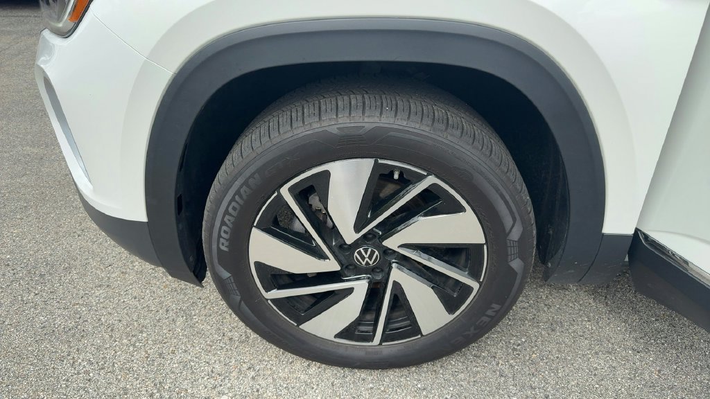 Used 2024 Volkswagen Atlas SEL AWD/4WD image 25