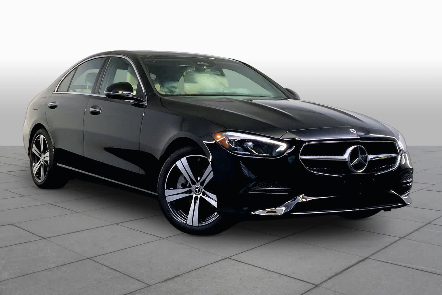 Used 2023 Mercedes-Benz C 300 4MATIC Sedan image 3