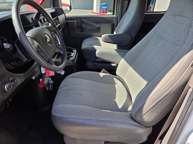 Certified 2025 Chevrolet Express 3500 LT w/ LT Preferred Equipment Group RWD image 10