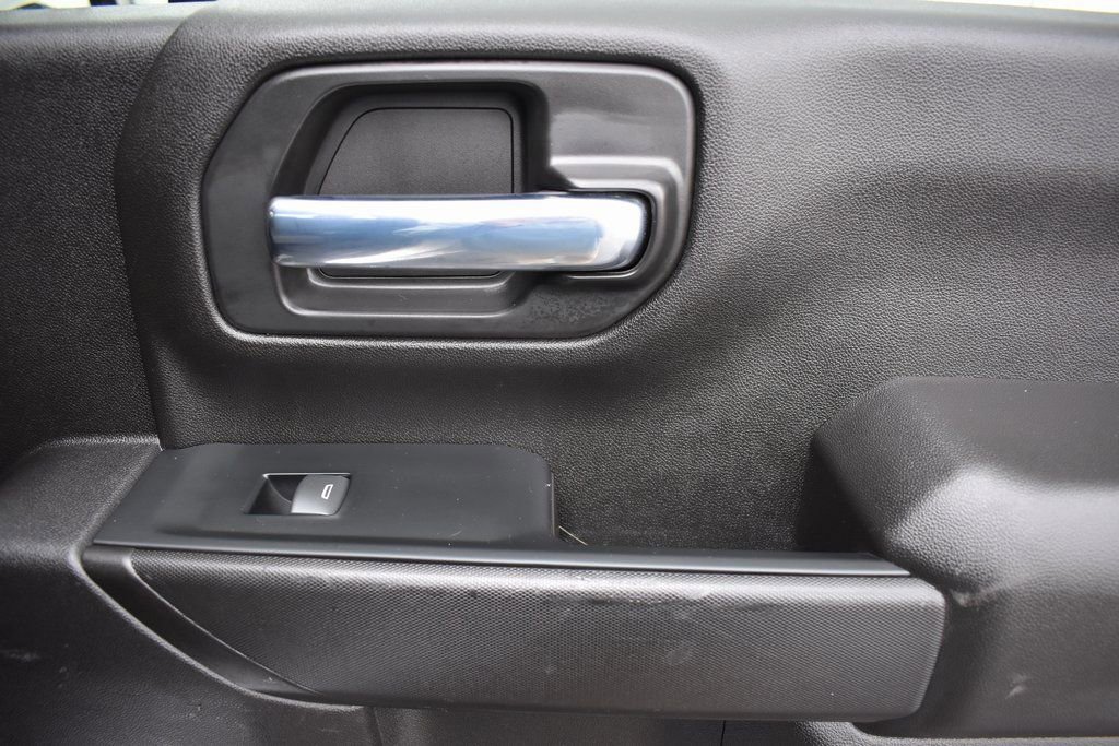 Used 2023 Chevrolet Silverado 2500 Custom w/ Custom Value Package image 13
