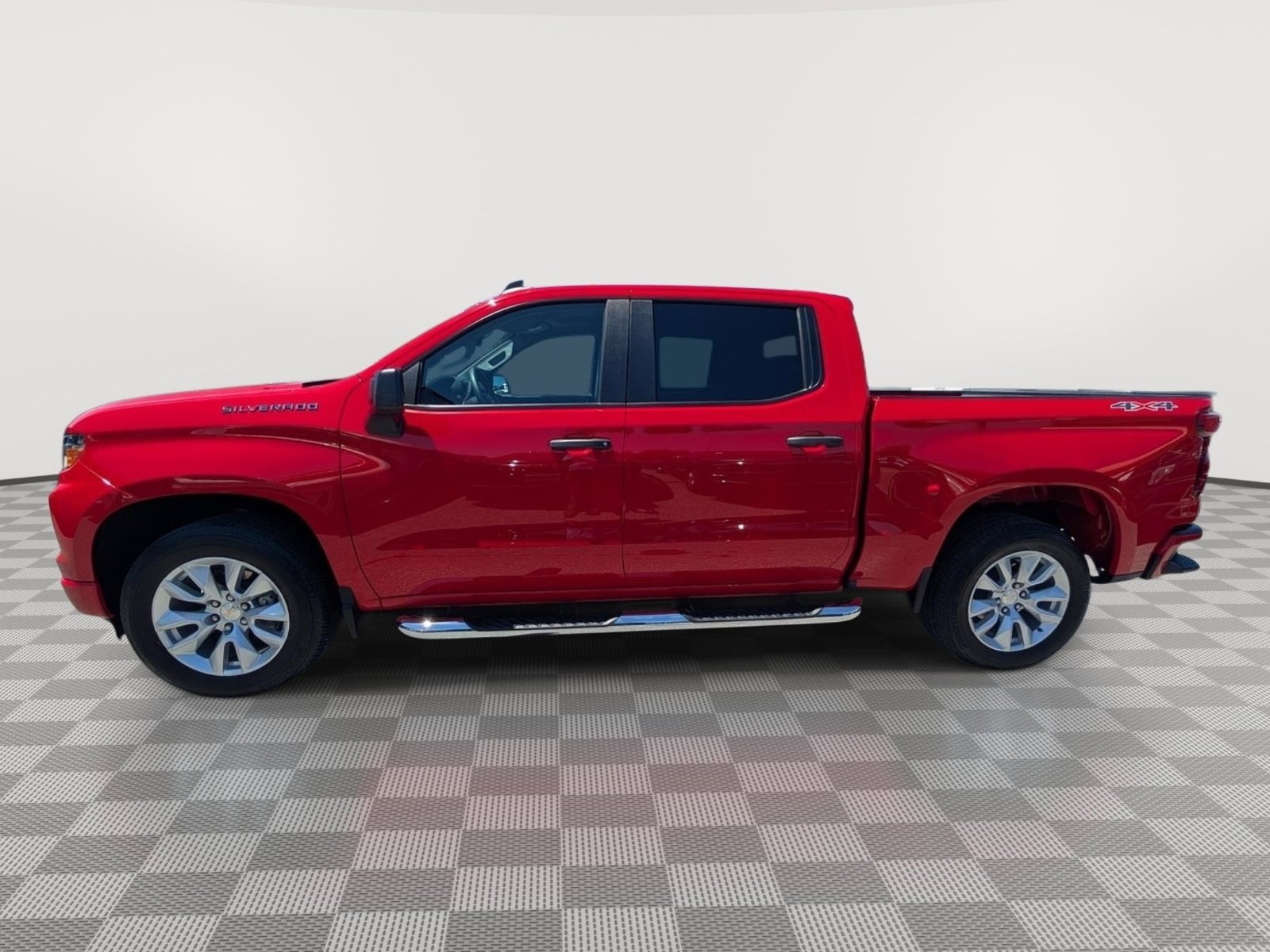 Used 2022 Chevrolet Silverado 1500 Custom AWD/4WD image 2