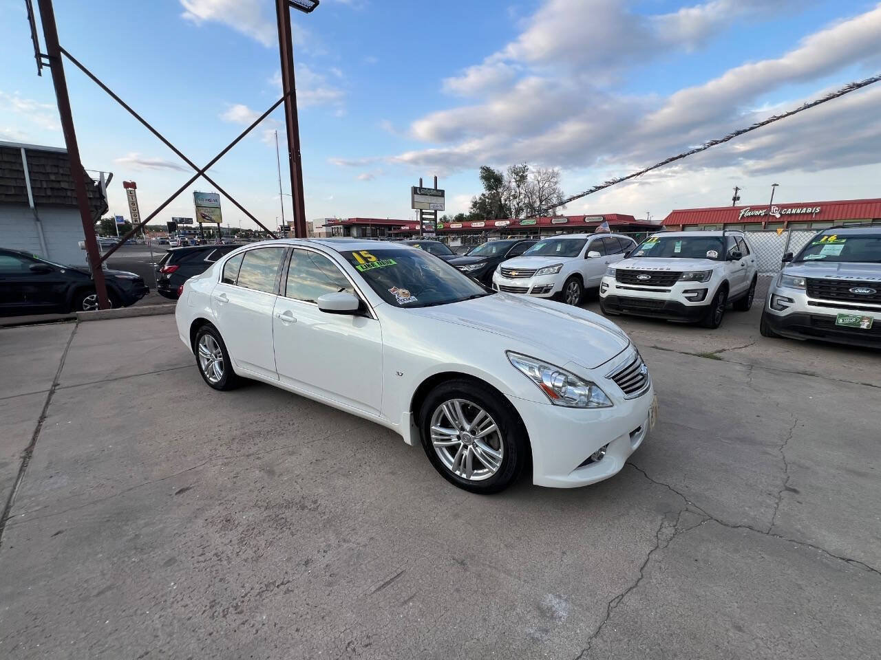 Used 2015 INFINITI Q40 AWD w/ Navigation Package image 2