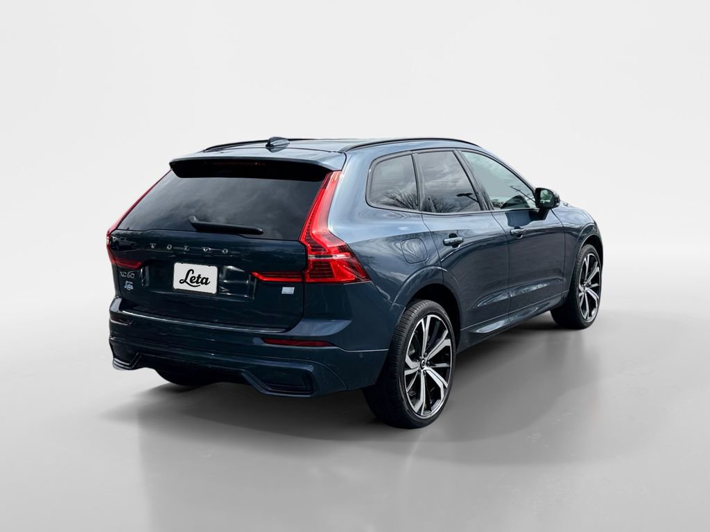 Used 2024 Volvo XC60 T8 Ultimate w/ Protection Package Premier AWD/4WD image 4