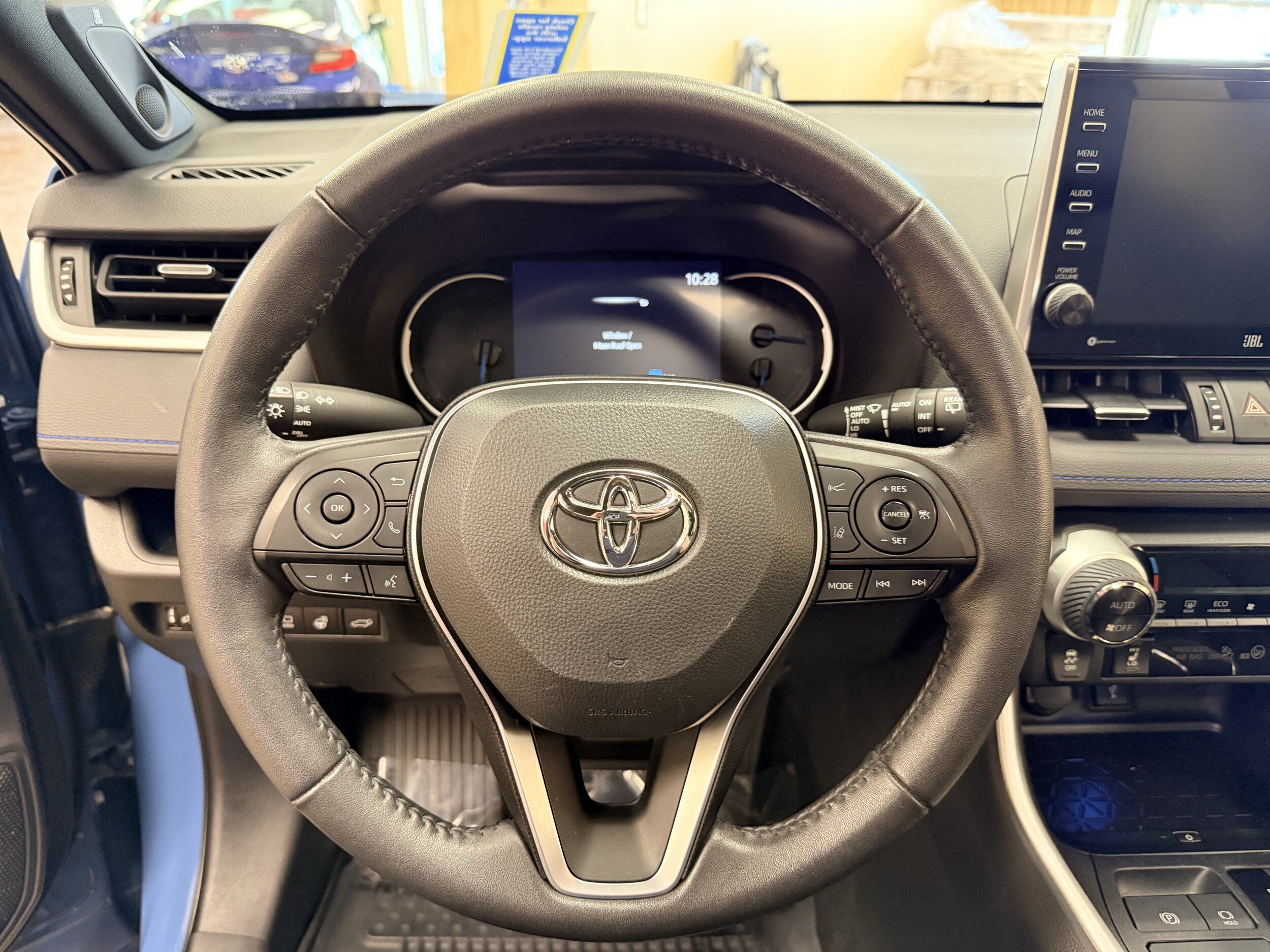 Used 2022 Toyota RAV4 XSE AWD/4WD image 31