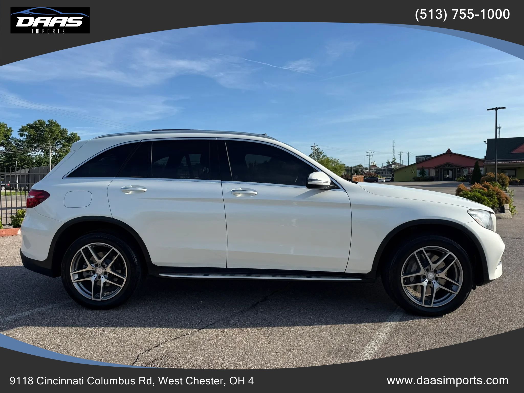 Used 2017 Mercedes-Benz GLC 300 4MATIC image 4