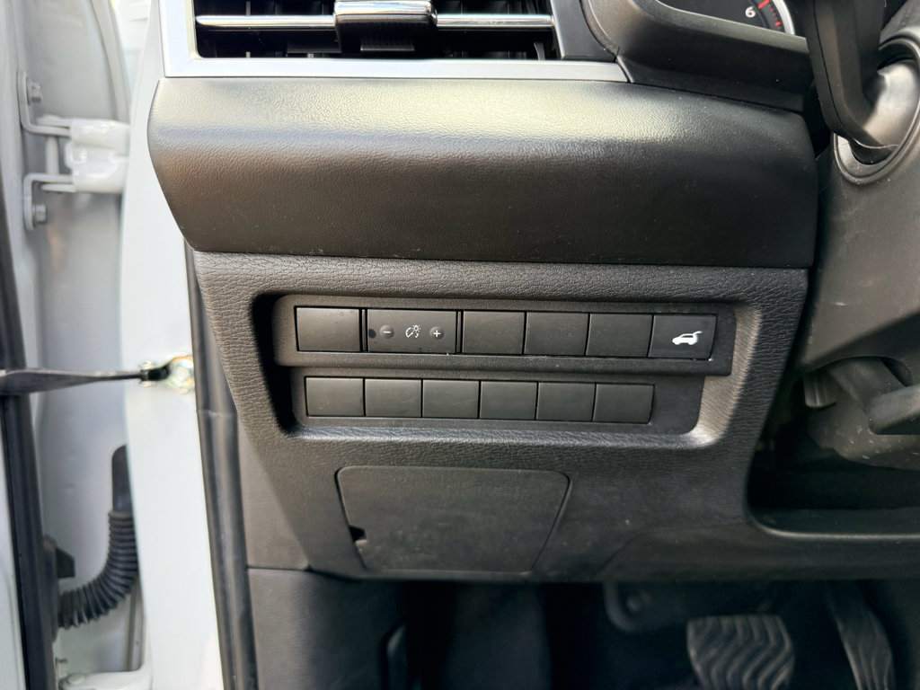 Used 2023 Mitsubishi Outlander SE FWD image 21