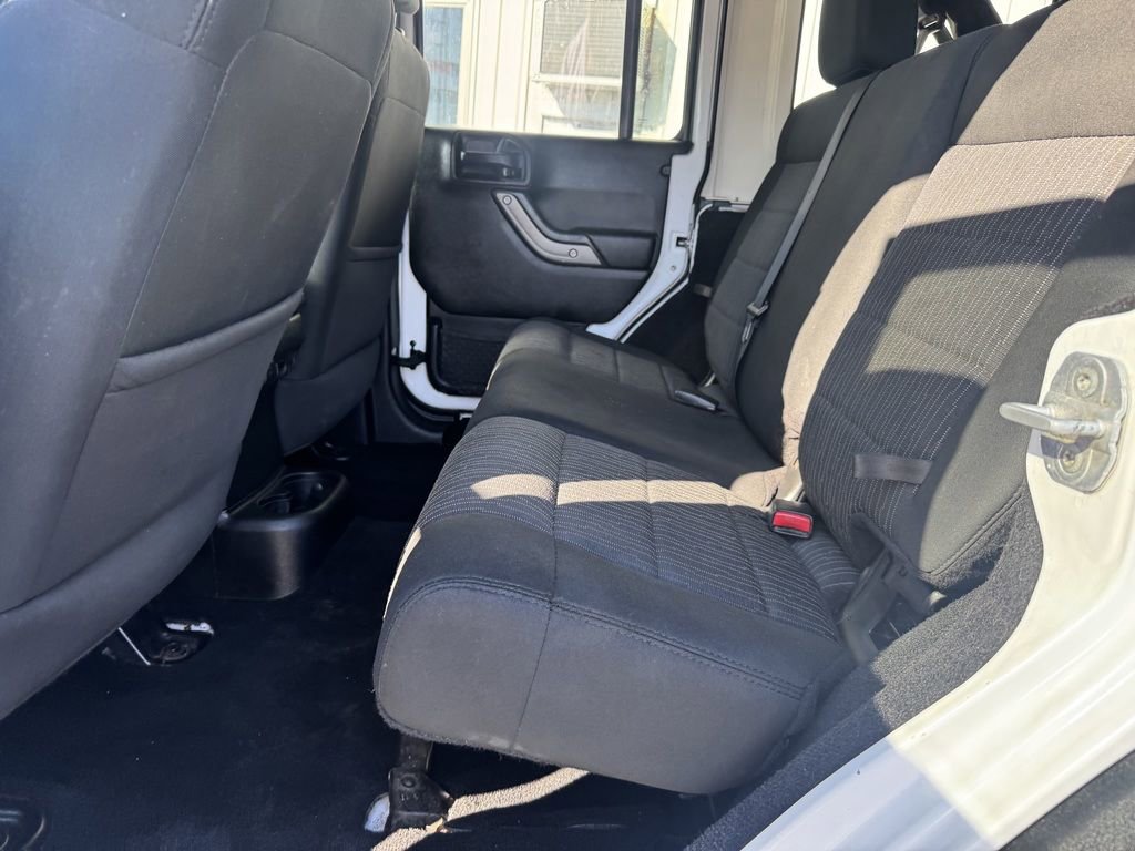 Used 2012 Jeep Wrangler Unlimited Sport image 15