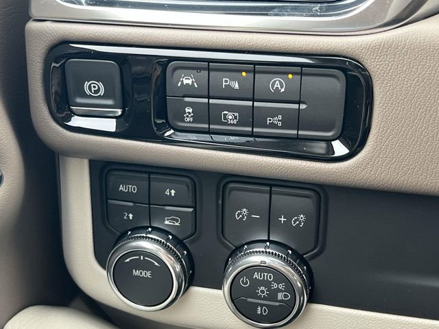 New 2026 GMC Yukon XL Denali image 22