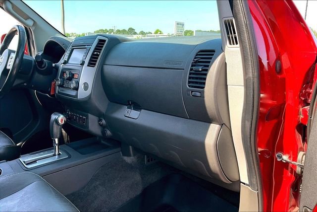Used 2017 Nissan Frontier PRO-4X w/ Pro-4x Luxury Package AWD/4WD image 23