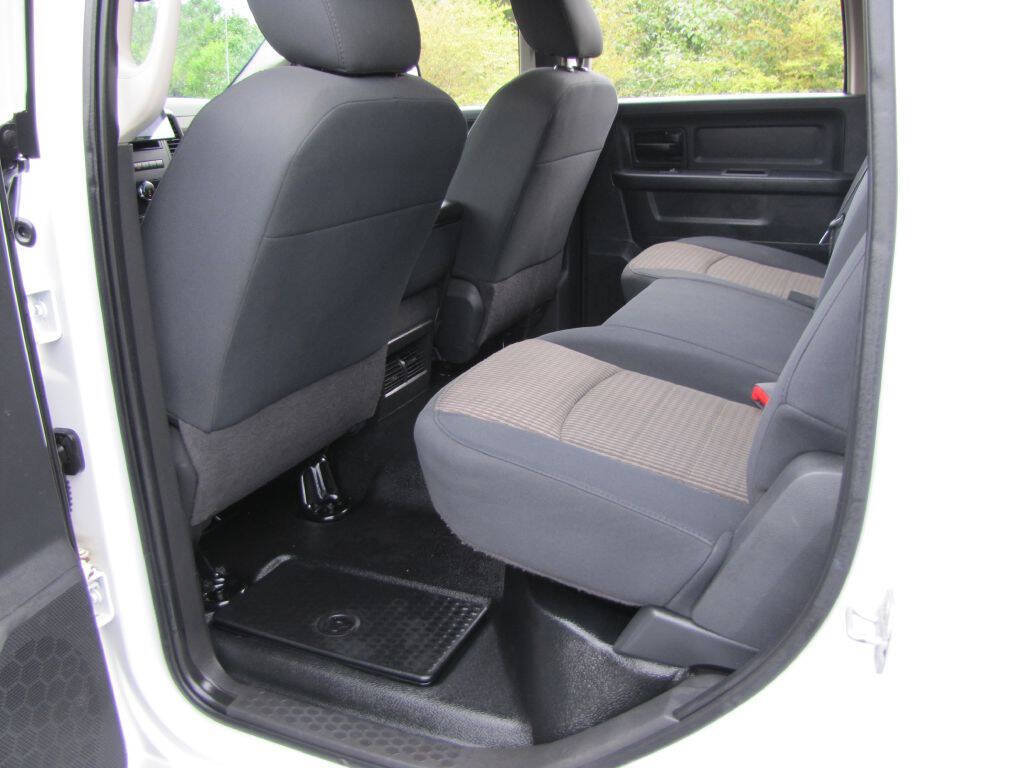 Used 2012 RAM 3500 ST w/ Chrome Appearance Group AWD/4WD image 16