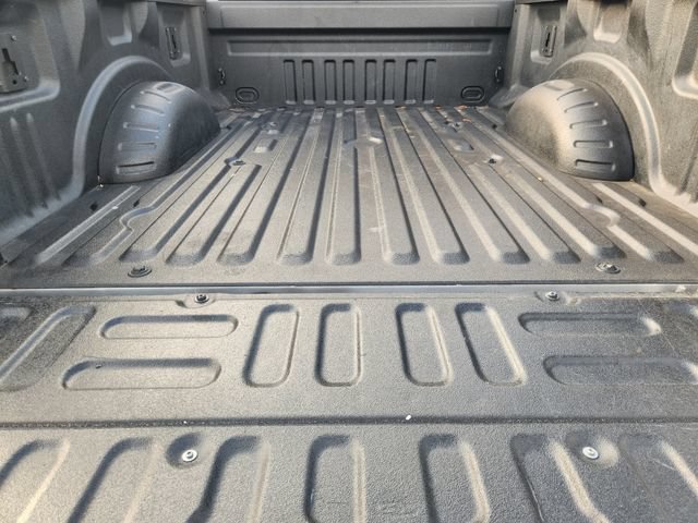 Used 2022 Ford F250 Platinum w/ FX4 Off-Road Package AWD/4WD image 32