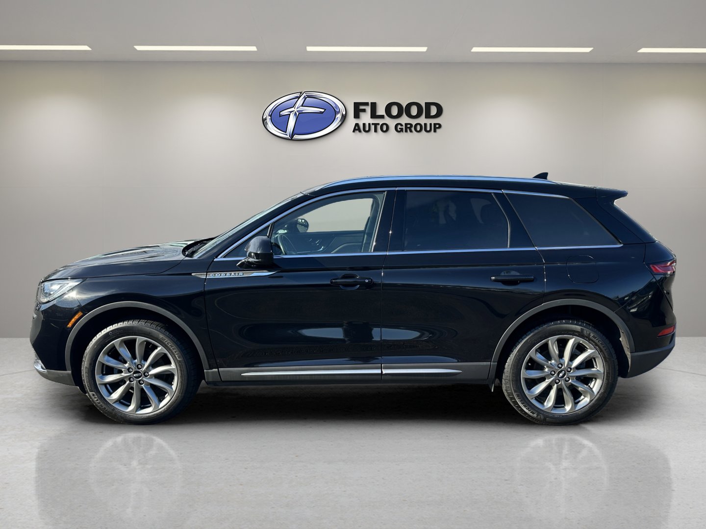 Certified 2022 Lincoln Corsair AWD w/ Premium Package image 5