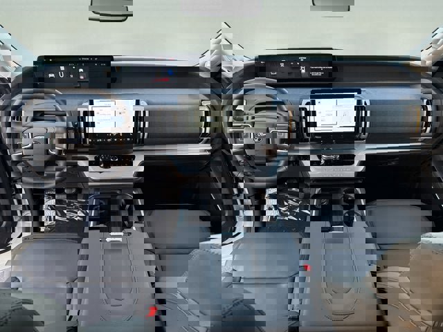 New 2026 Ford Expedition Active image 13