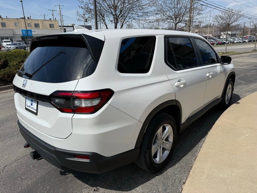 Used 2023 Honda Pilot LX image 12