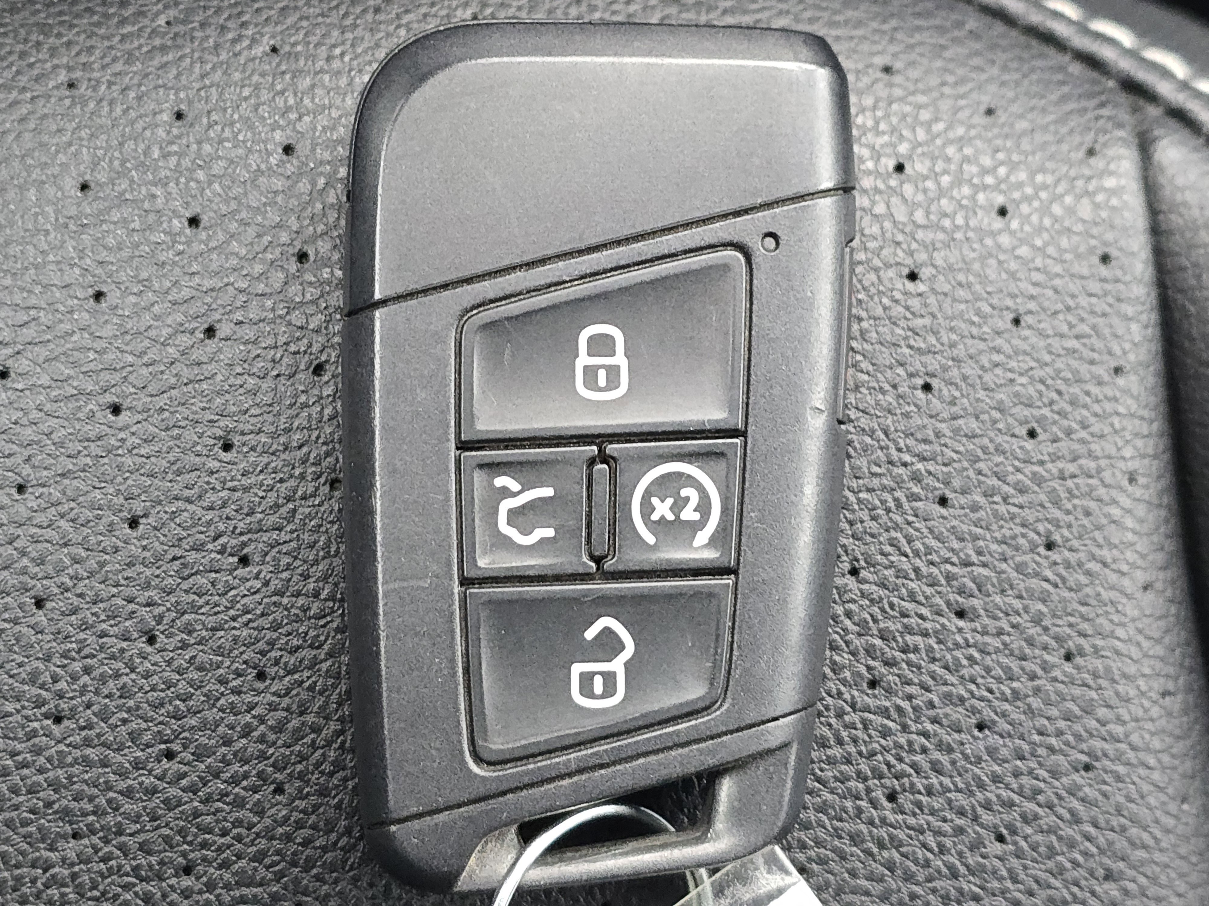 Certified 2023 Volkswagen Tiguan SE image 27