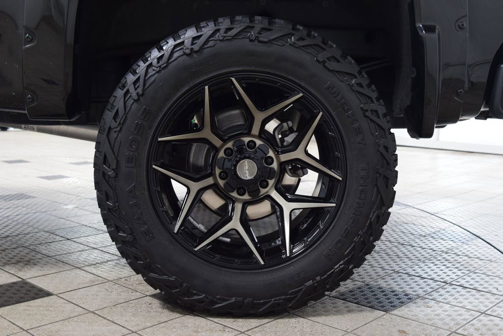 Used 2023 GMC Sierra 1500 AT4 w/ AT4 Premium Package image 31