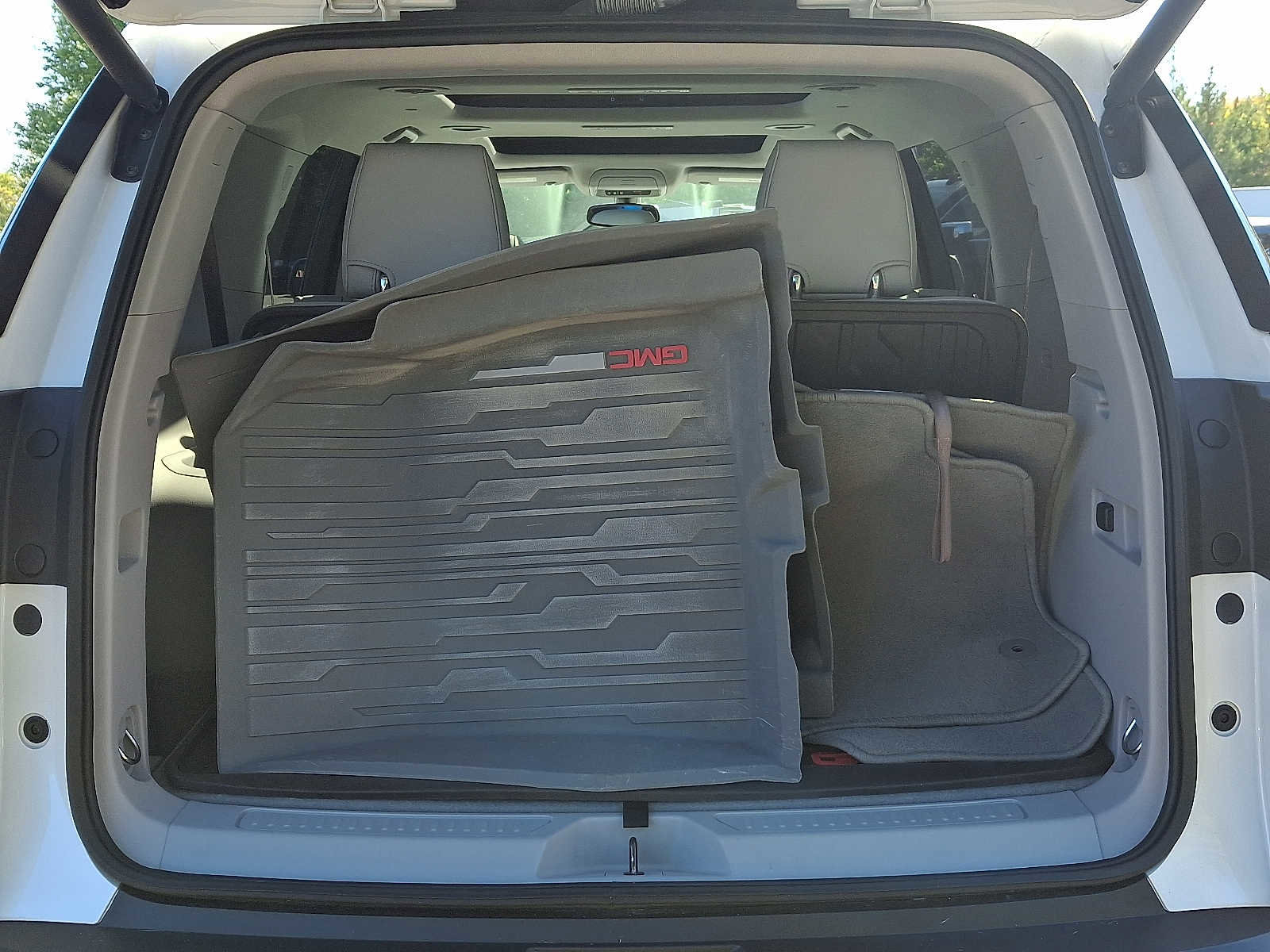 Used 2019 GMC Acadia SLT w/ LPO, Floor Liner Package image 31