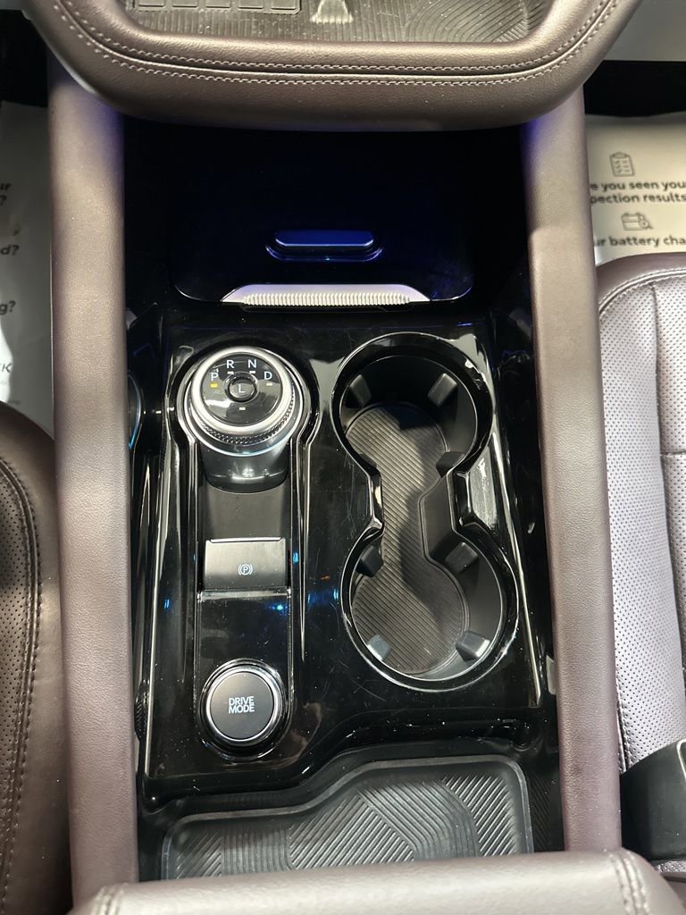 Used 2025 Ford Explorer Platinum w/ LUX Leather Package AWD/4WD image 32