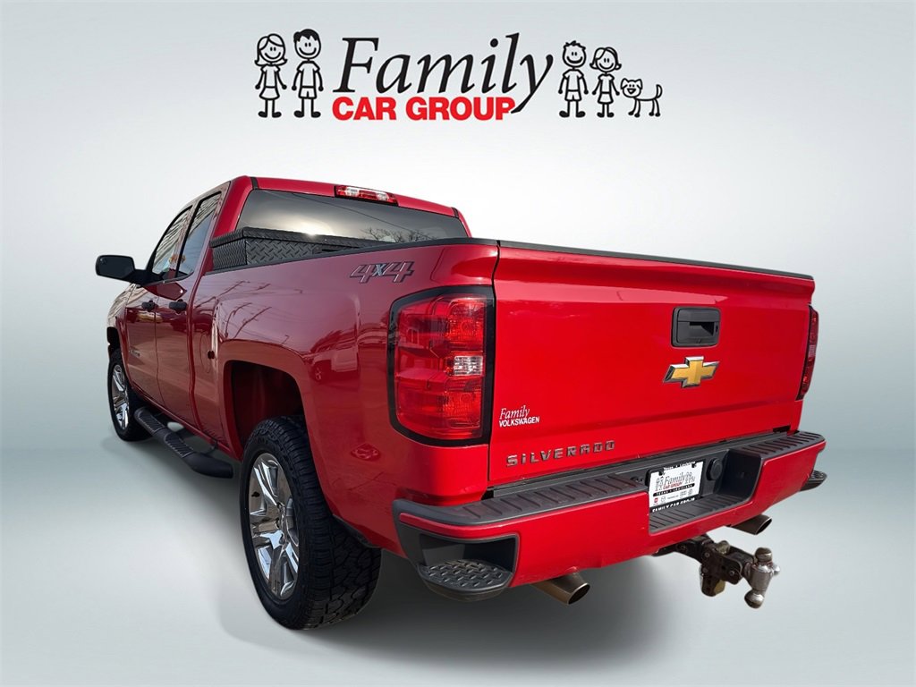 Used 2018 Chevrolet Silverado 1500 Custom w/ Trailering Package image 4