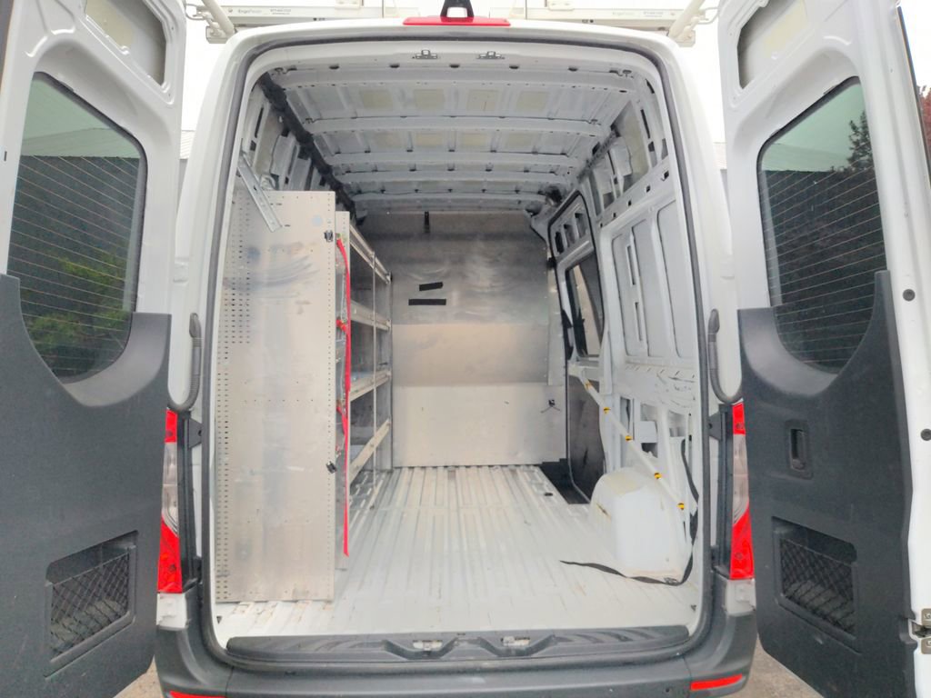 Used 2022 Mercedes-Benz Sprinter 2500 w/ Parking Package image 28