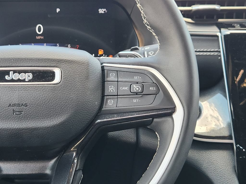 Used 2023 Jeep Grand Cherokee Altitude RWD image 27