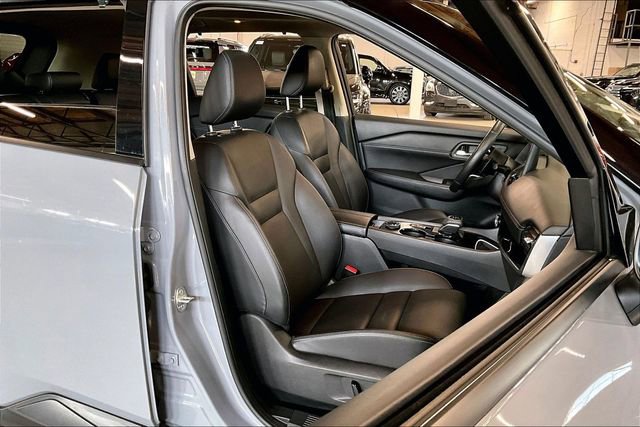 Used 2024 Nissan Rogue SL w/ SL Premium Package image 29