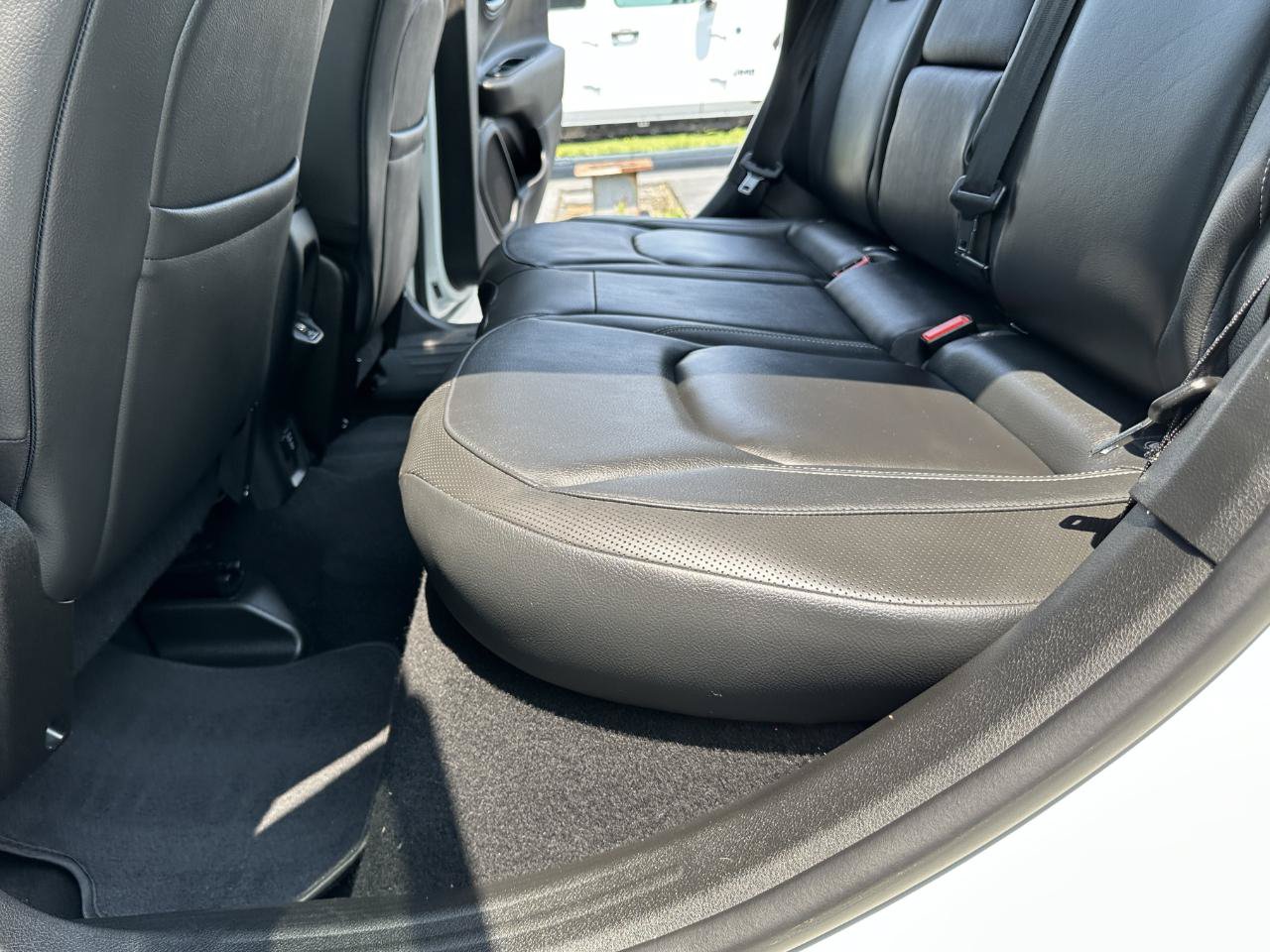 Used 2020 Jeep Renegade Limited w/ UConnect 8.4 Nav Group AWD/4WD image 30