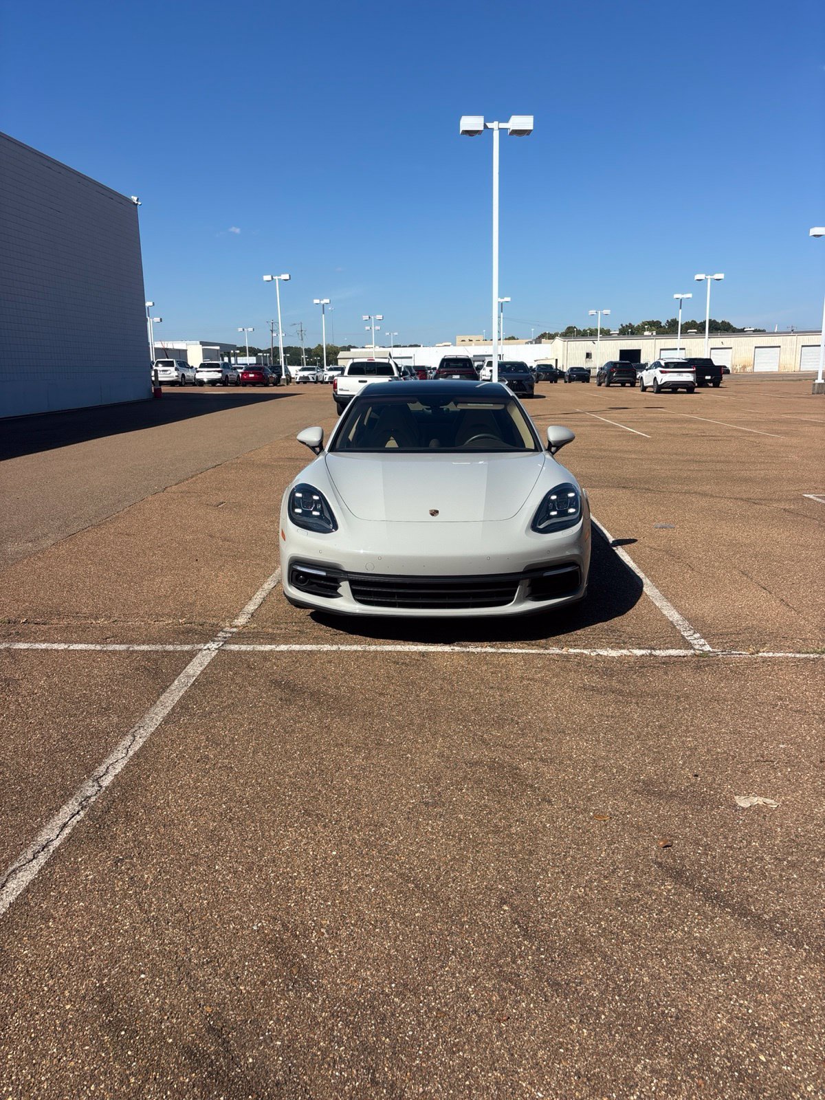 Used 2019 Porsche Panamera image 1