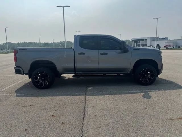 Used 2019 Chevrolet Silverado 1500 Custom w/ Custom Convenience Package AWD/4WD image 8