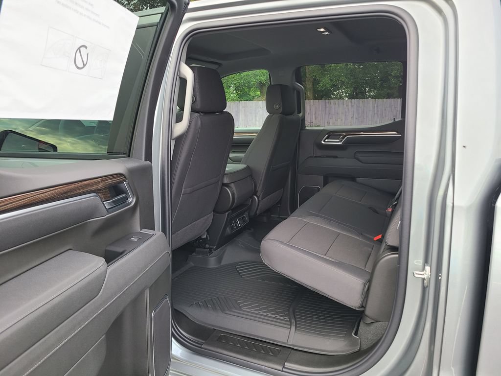 New 2026 Chevrolet Silverado 1500 RST AWD/4WD image 2