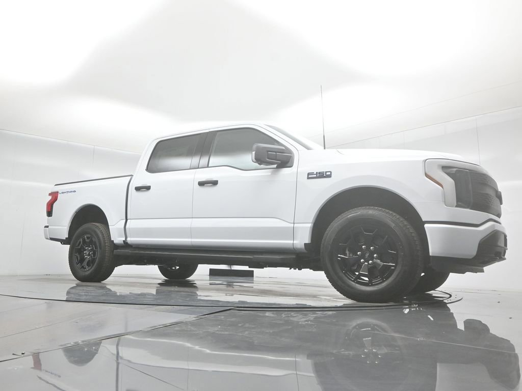 New 2025 Ford F150 Lightning XLT image 47