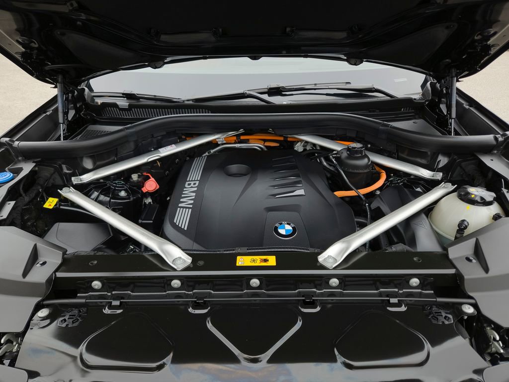 Certified 2024 BMW X5 xDrive50e w/ Premium Package AWD/4WD image 23