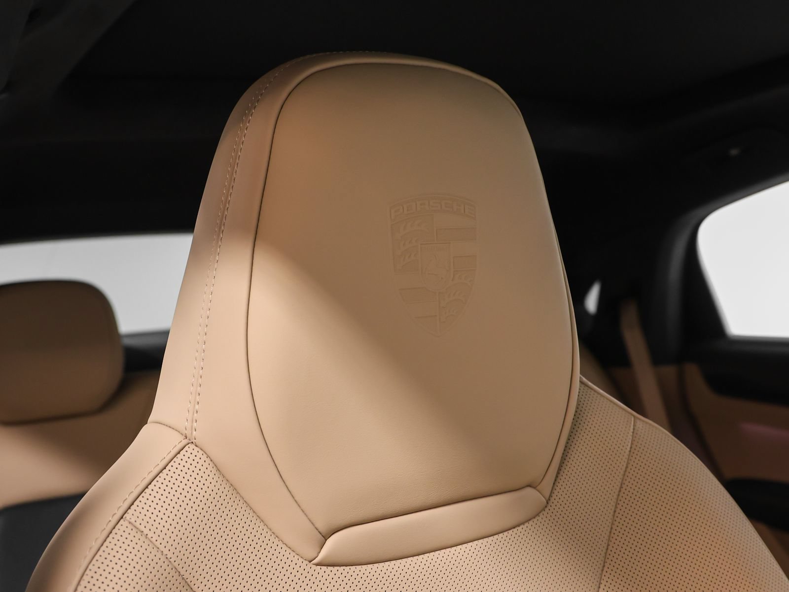 Certified 2023 Porsche Cayenne GTS AWD/4WD image 27