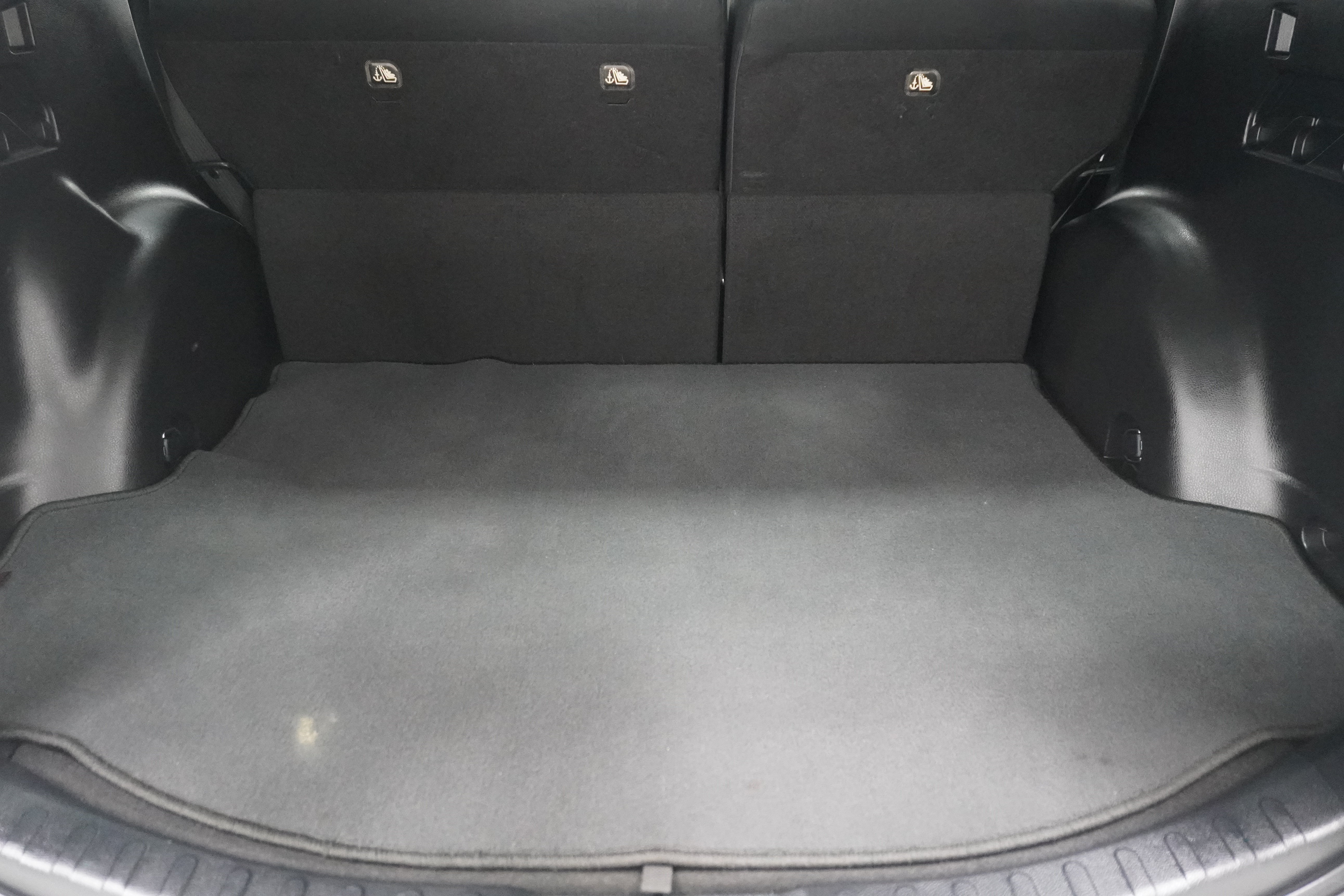 Used 2017 Toyota RAV4 LE FWD image 23