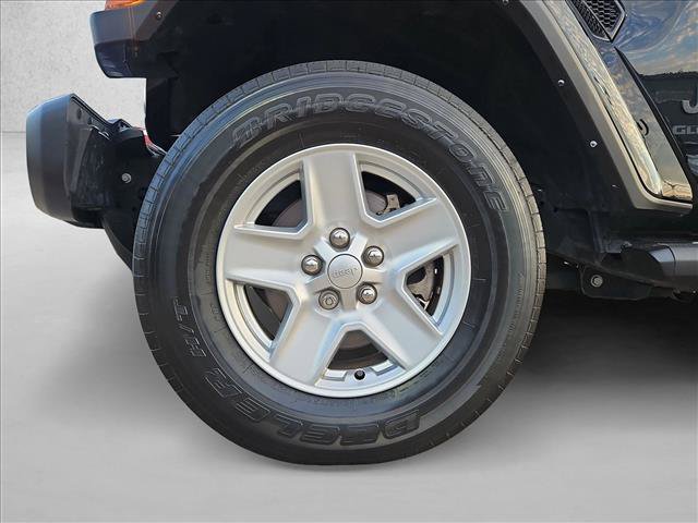 Used 2022 Jeep Gladiator Sport AWD/4WD image 23