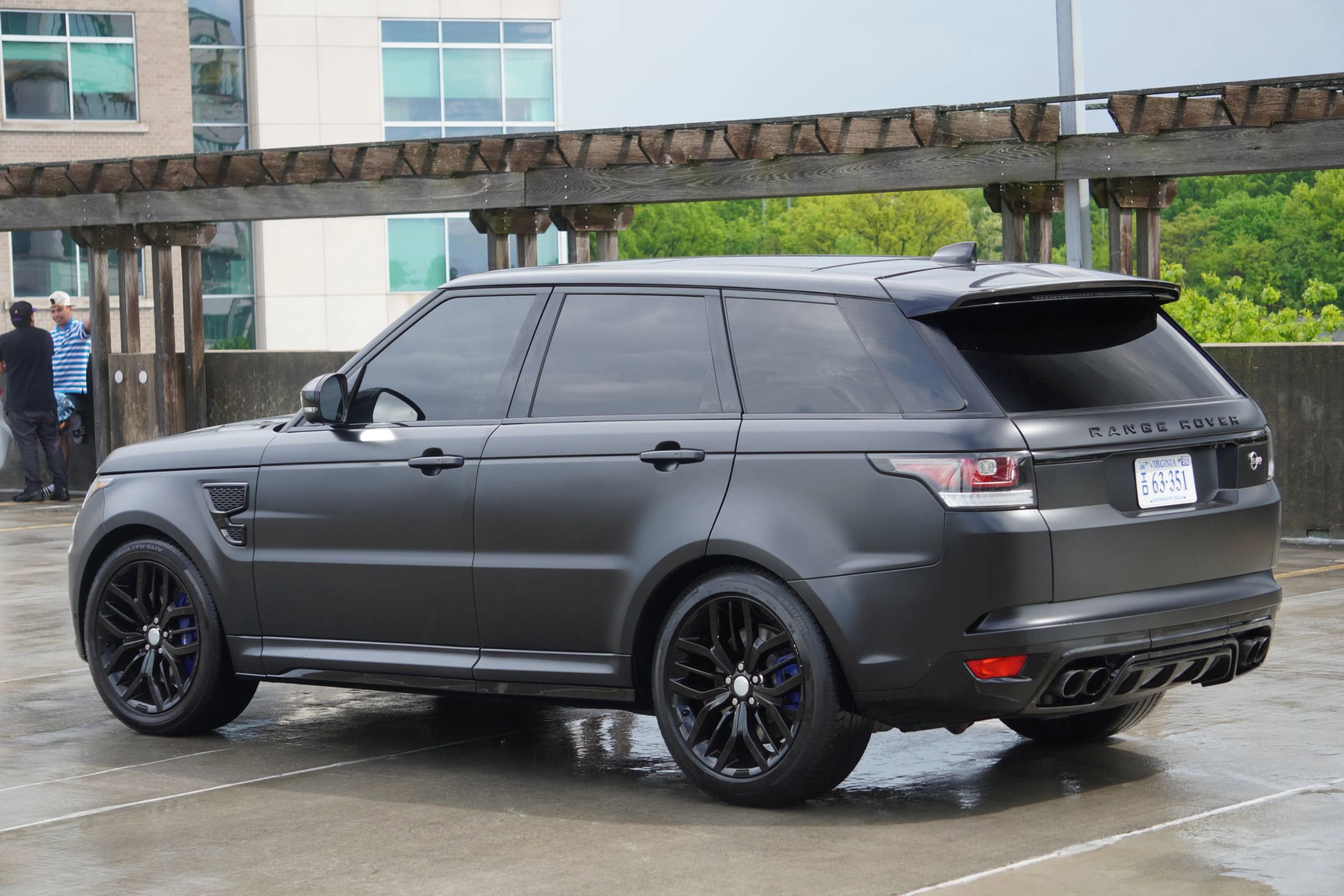 Used 2017 Land Rover Range Rover Sport SVR image 2