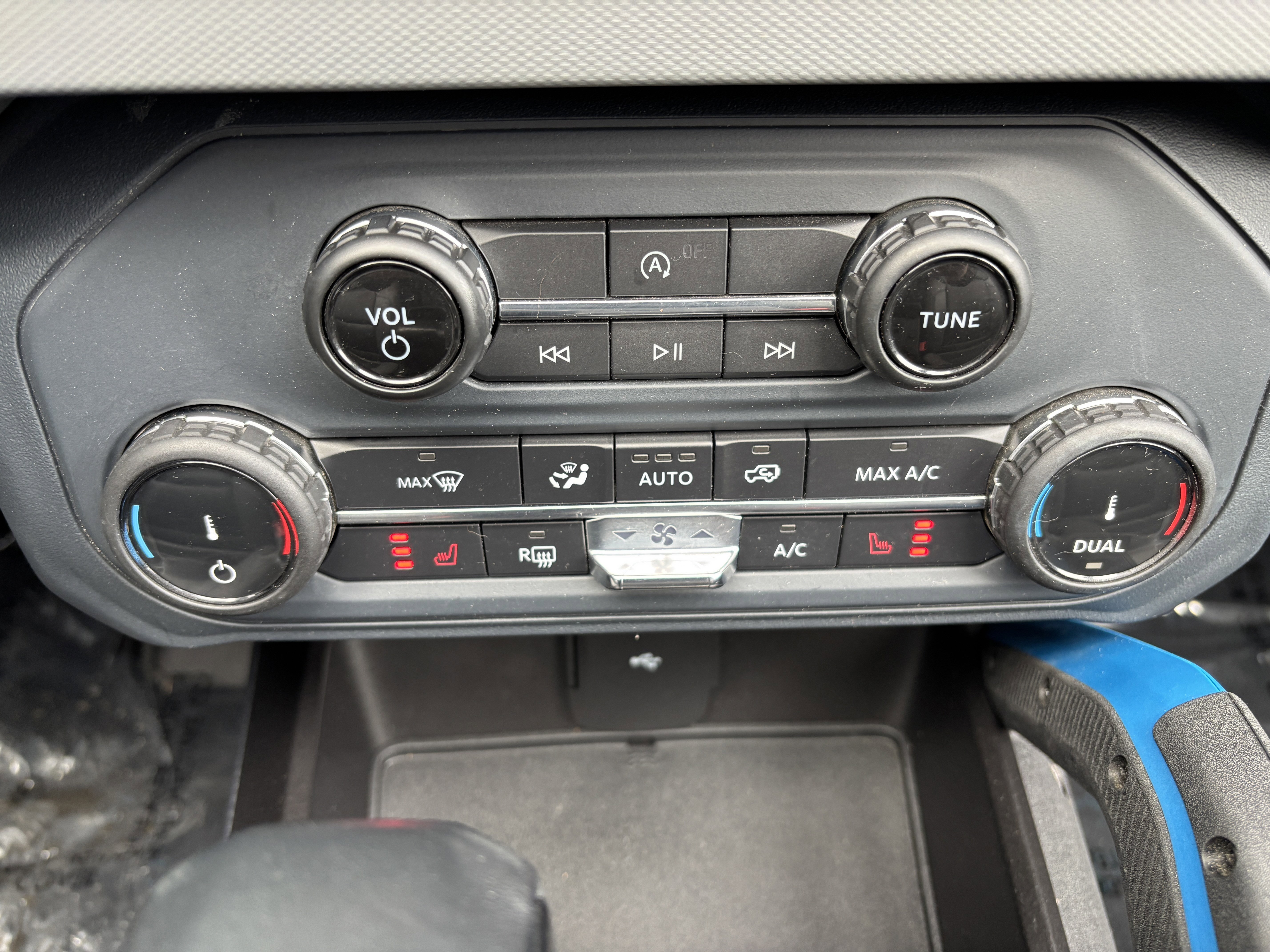 Used 2022 Ford Bronco Black Diamond image 28