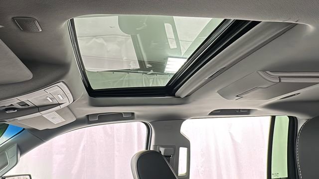 Used 2019 Chevrolet Suburban Premier image 38