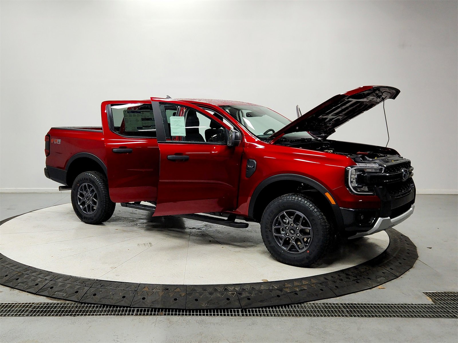 New 2025 Ford Ranger XLT w/ Equipment Group 301A High image 9