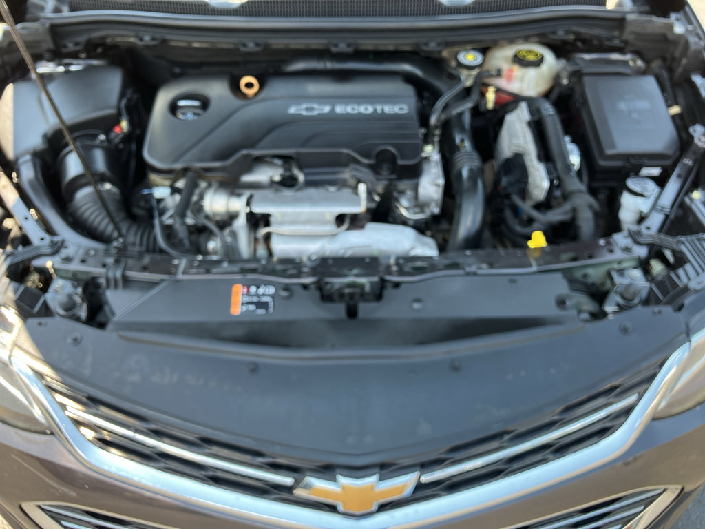 Used 2017 Chevrolet Cruze Premier FWD image 38